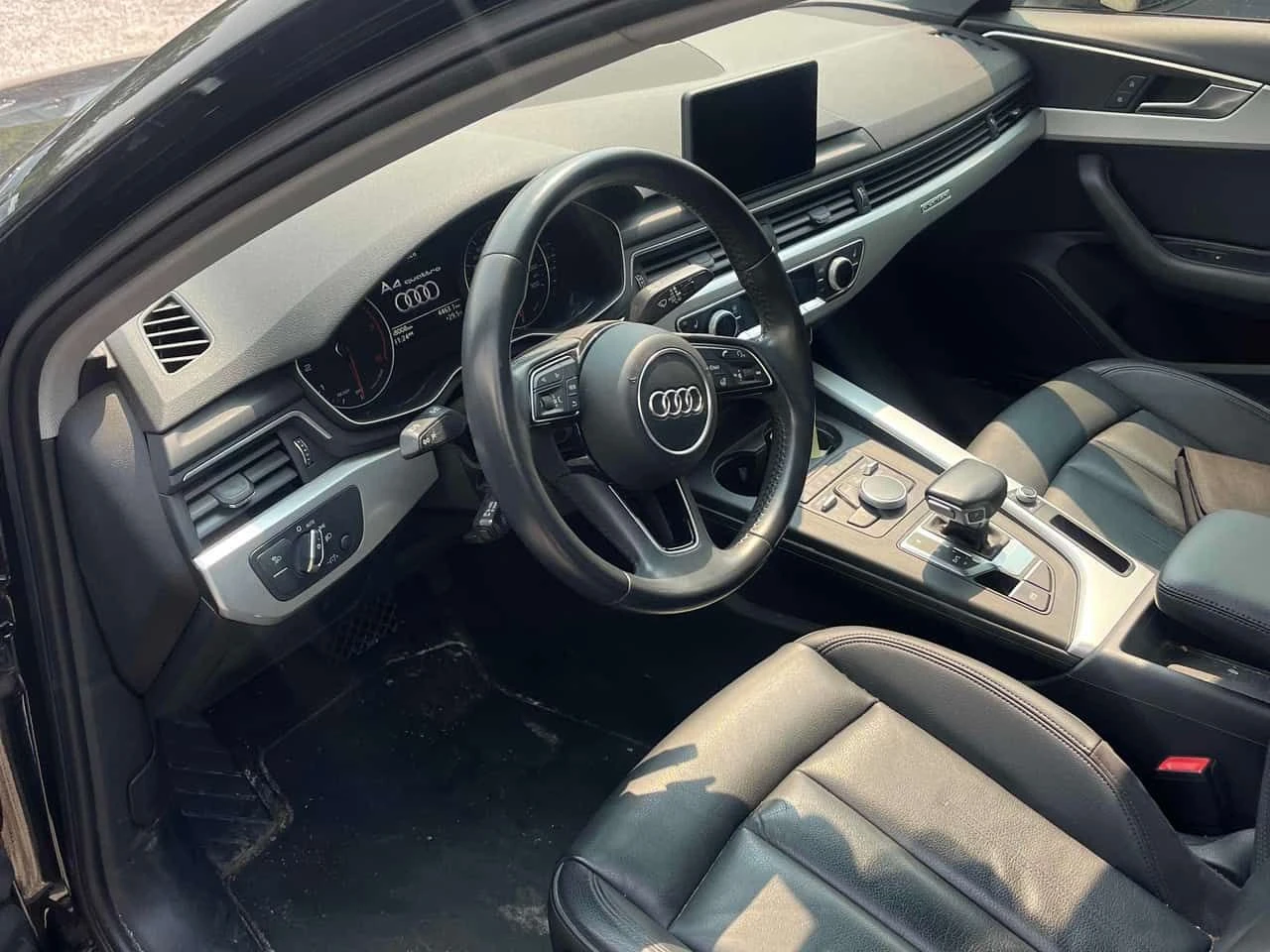 Audi A4 * CARFAX * ОТ ПРЕДСТАВИТЕЛСТВО НА АУДИ, снимка 7 - Автомобили и джипове - 55579898