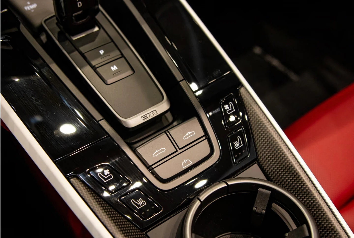 Porsche 911 992/541HP/CARRERA 4 GTS/BOSE/360/CABRIO/LIFT/836z, снимка 16 - Автомобили и джипове - 55800443