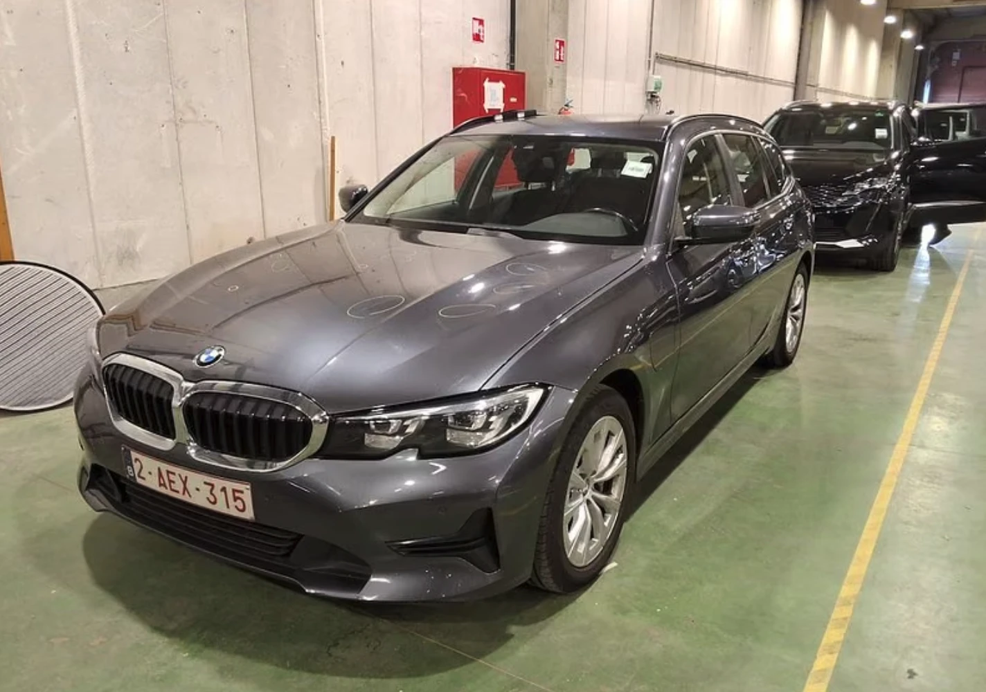 BMW 330 e LED Navi KeylessGo Klima PDC