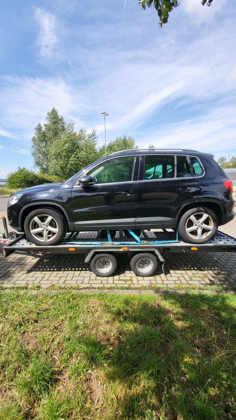 VW Tiguan 2.0 Д, снимка 4 - Автомобили и джипове - 49159236