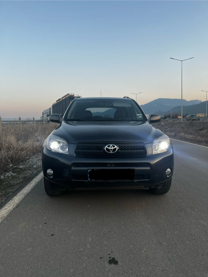 Toyota Rav4, снимка 1 - Автомобили и джипове - 49030432