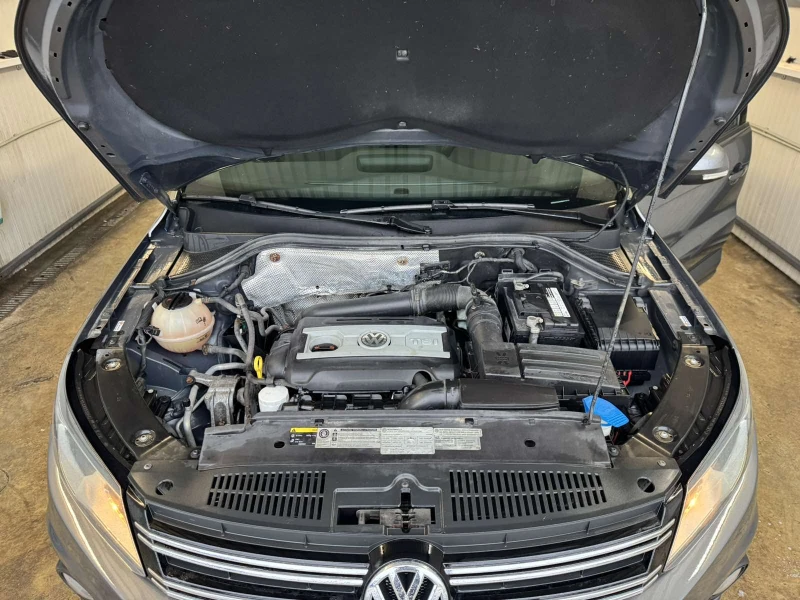 VW Tiguan 2.0TSI 4X4, снимка 13 - Автомобили и джипове - 49679072