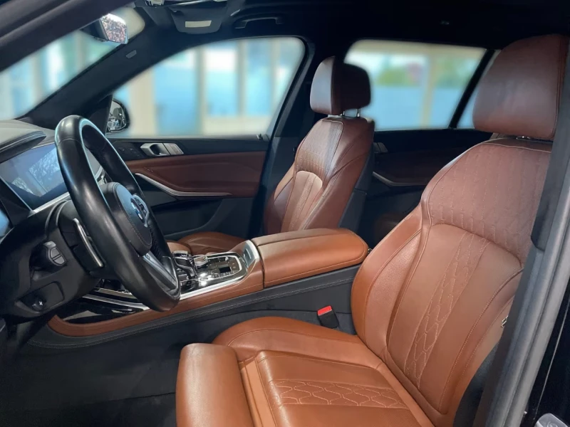 BMW X7 M50d/400HP/7S/PANO/LASER/HUD/AHK/360/H&K/MEMO/574g, снимка 5 - Автомобили и джипове - 52375389