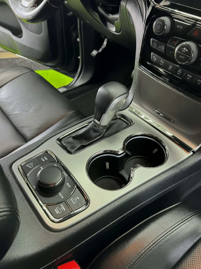 Jeep Grand cherokee 2020 3.6 Overland 160000km, снимка 4 - Автомобили и джипове - 53078410