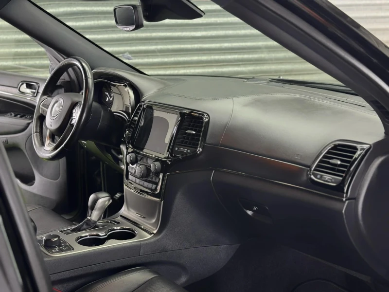 Jeep Grand cherokee 2020 3.6 Overland 160000km, снимка 5 - Автомобили и джипове - 53078410