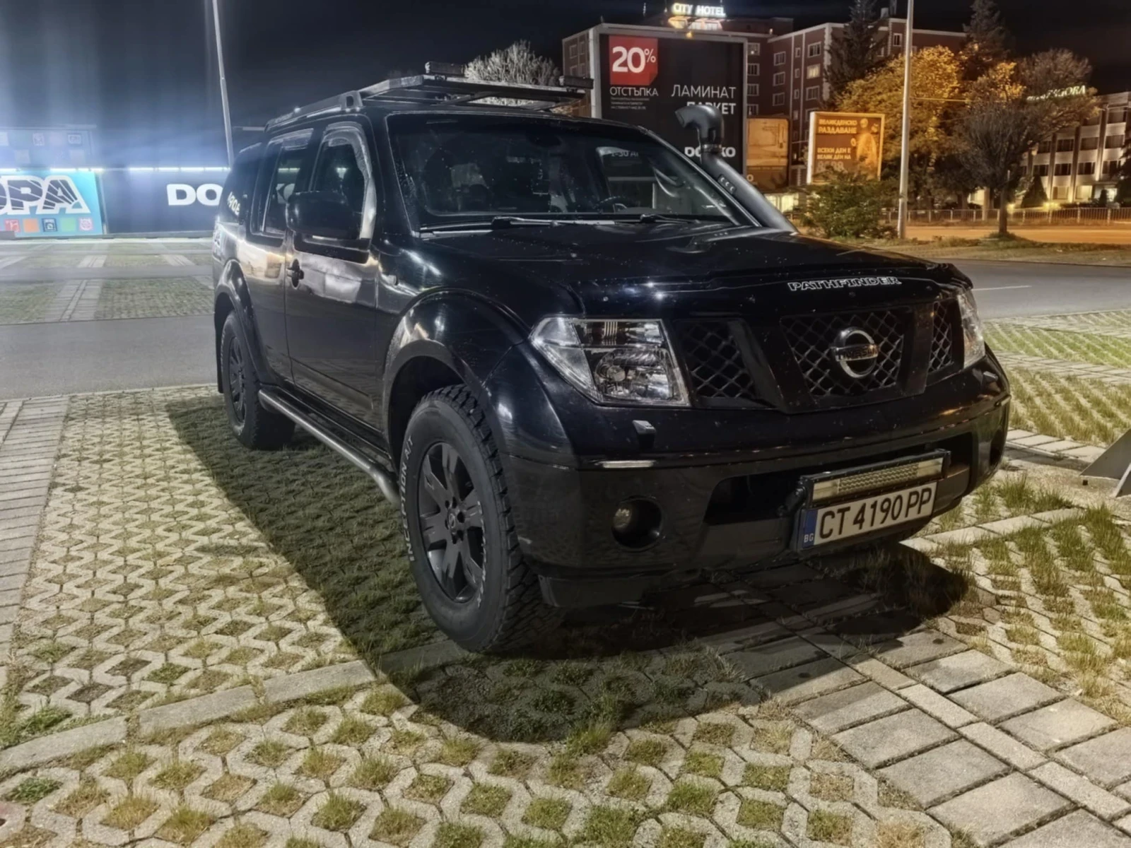 Nissan Pathfinder  - изображение 2