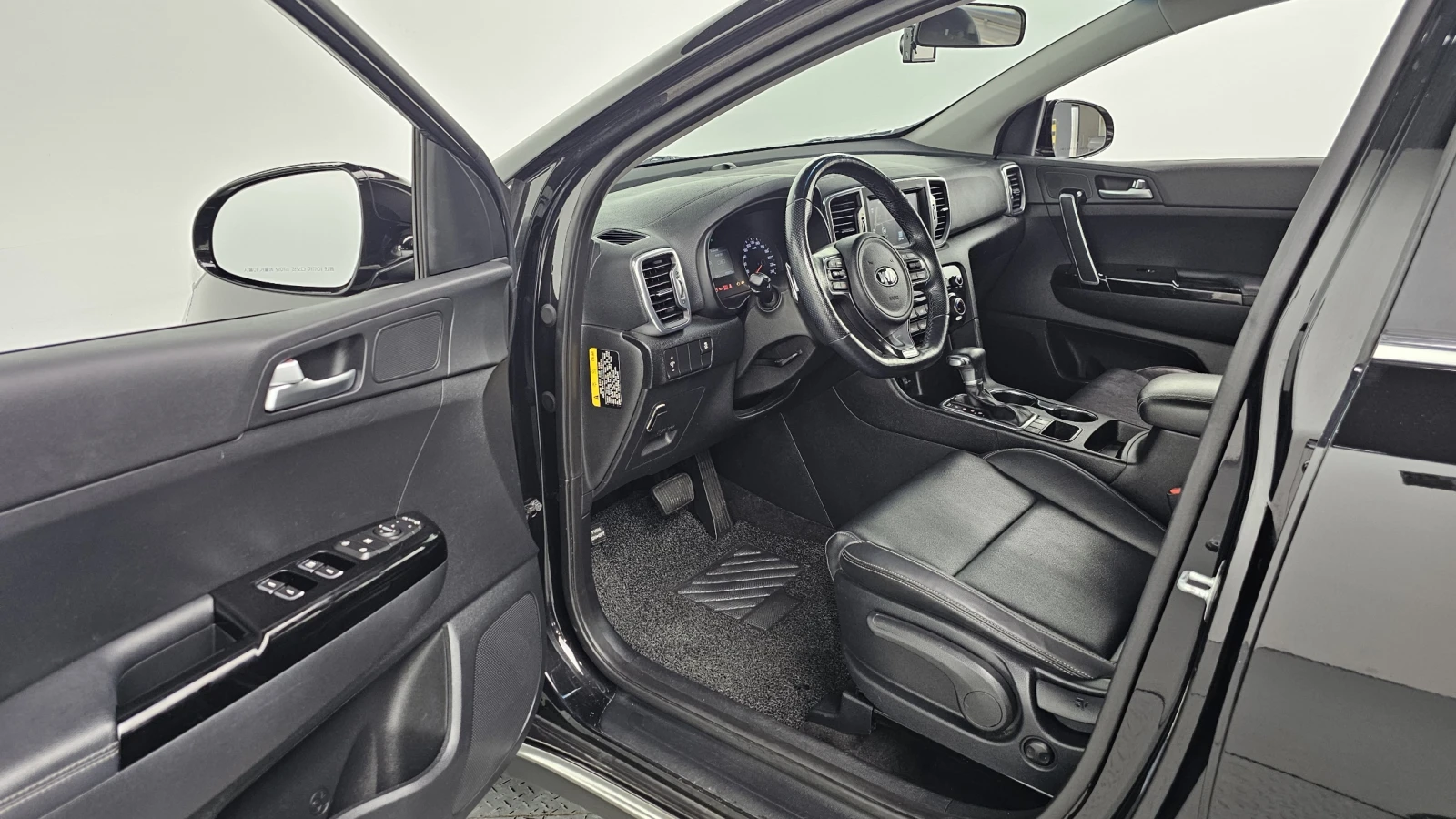 Kia Sportage 2.0 2WD PRESTIGE  - изображение 10