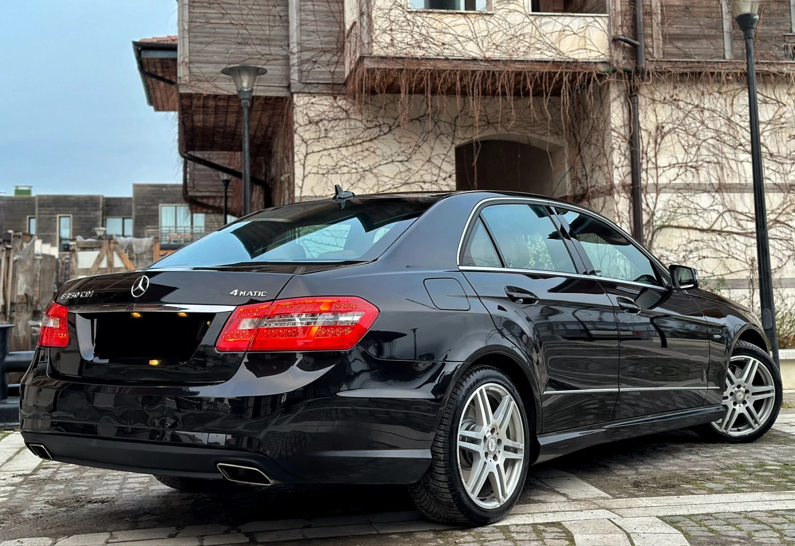 Mercedes-Benz E 350 CDI AMG Line * * Designo* * 4Matic , снимка 7 - Автомобили и джипове - 54011254