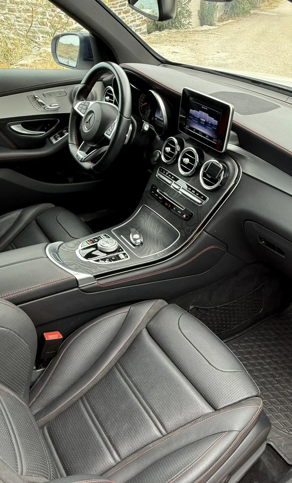 Mercedes-Benz GLC 43 AMG, снимка 8 - Автомобили и джипове - 54459175