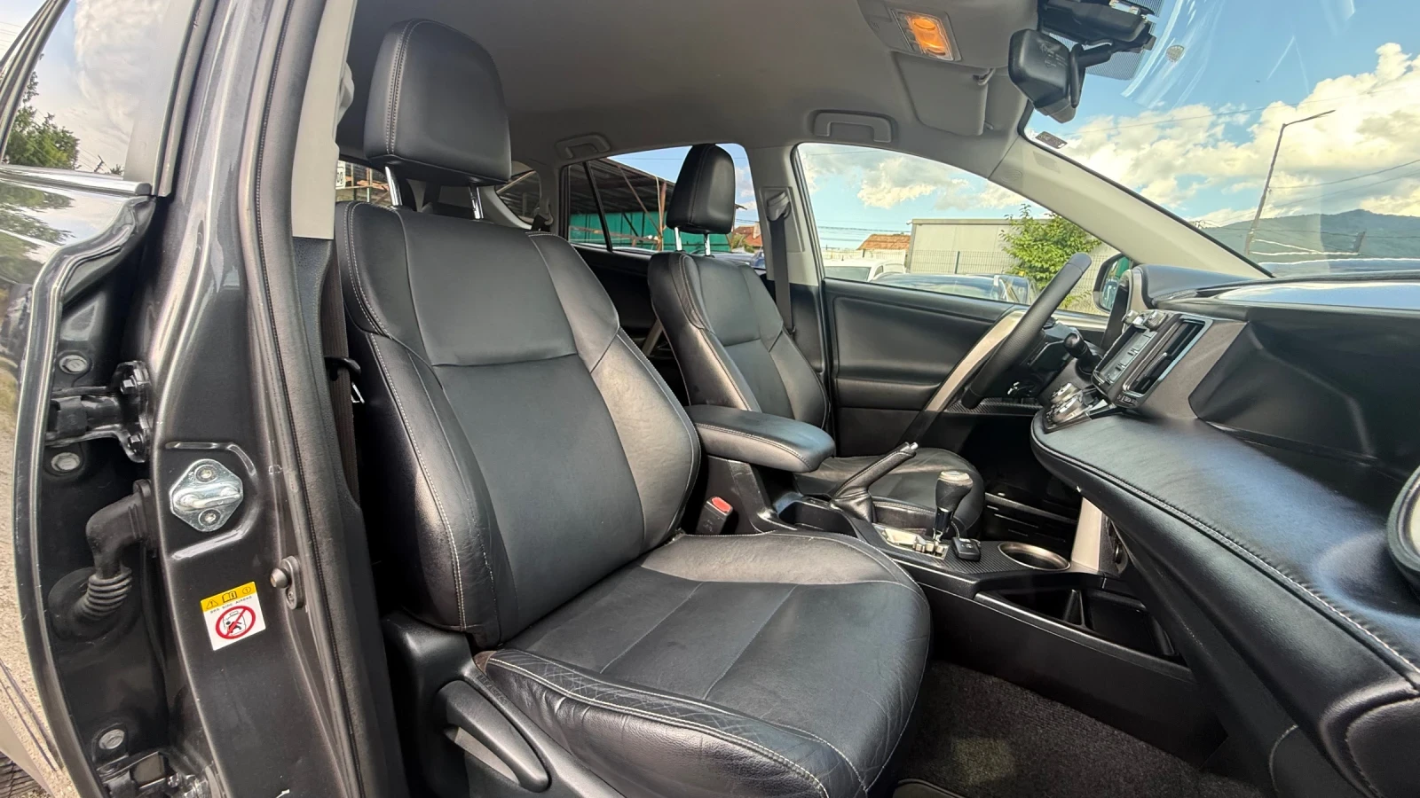 Toyota Rav4 2.2 D-CAT* Automatic* 4x4* Leather* Navi* Camera | Mobile.bg � ����������� 14