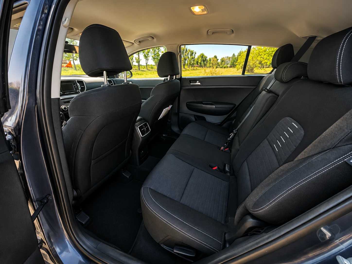 Kia Sportage AWD 2, 4 GDI, снимка 9 - Автомобили и джипове - 56027593