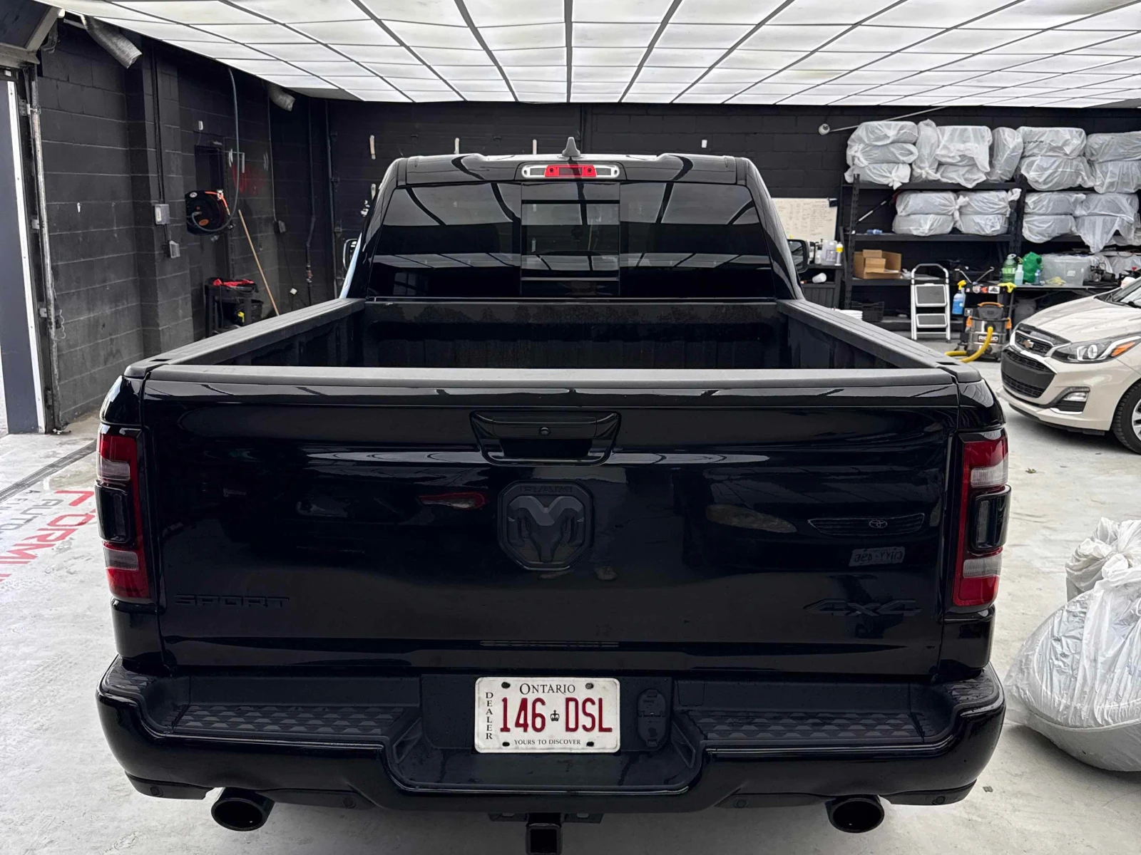 Dodge RAM 1500 * Sport * CARFAX * БЕЗ ПЪРВОНАЧАЛНА ВНОСКА, снимка 4 - Автомобили и джипове - 56093316