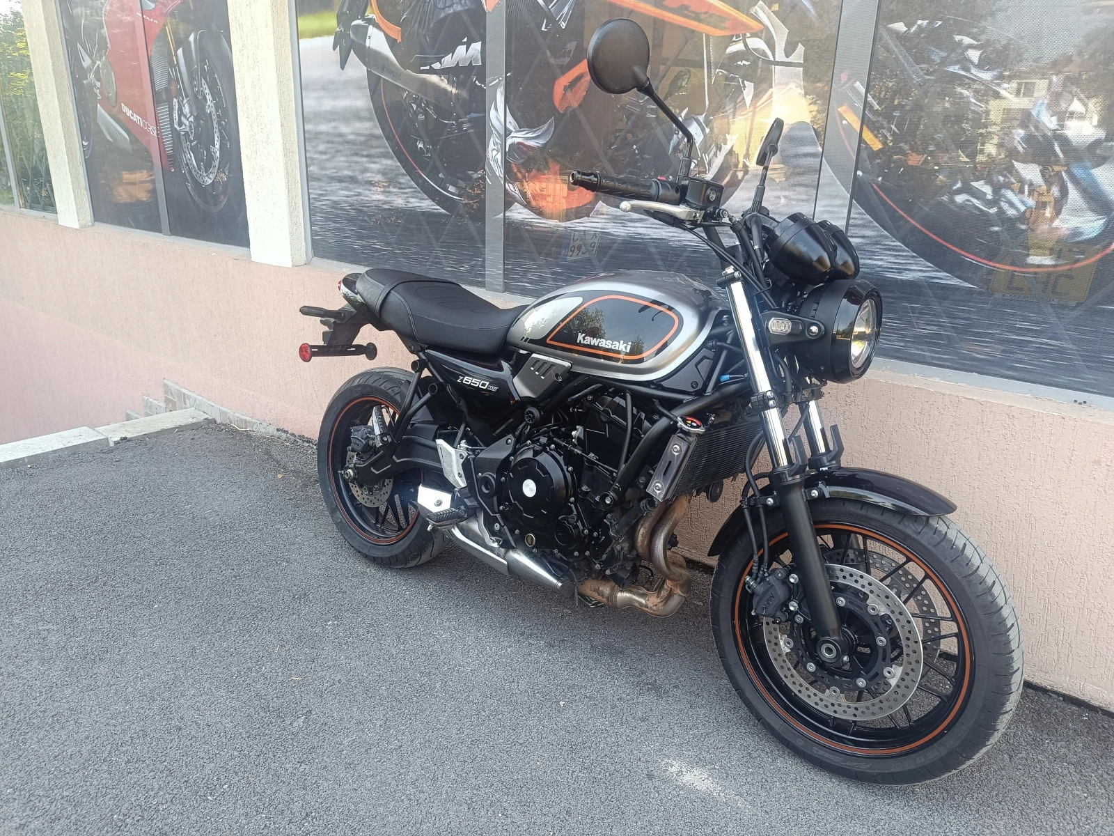 Kawasaki Z 650RS - изображение 2