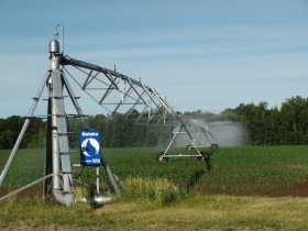 Специализирани машини Напоителни системи Reinke, снимка 1 - Селскостопанска техника - 42149377