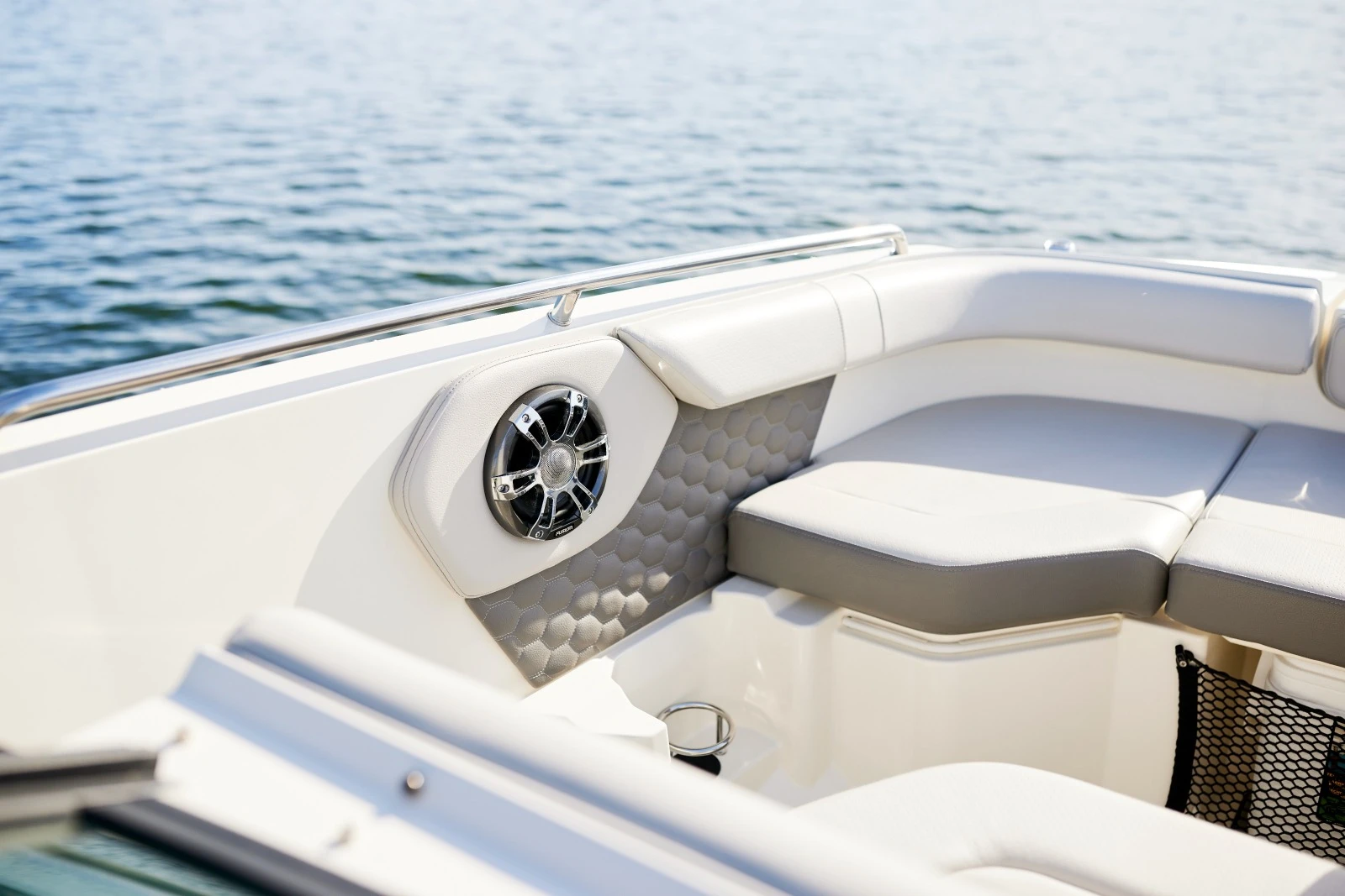   Sea Ray 250SDXO | Mobile.bg   12
