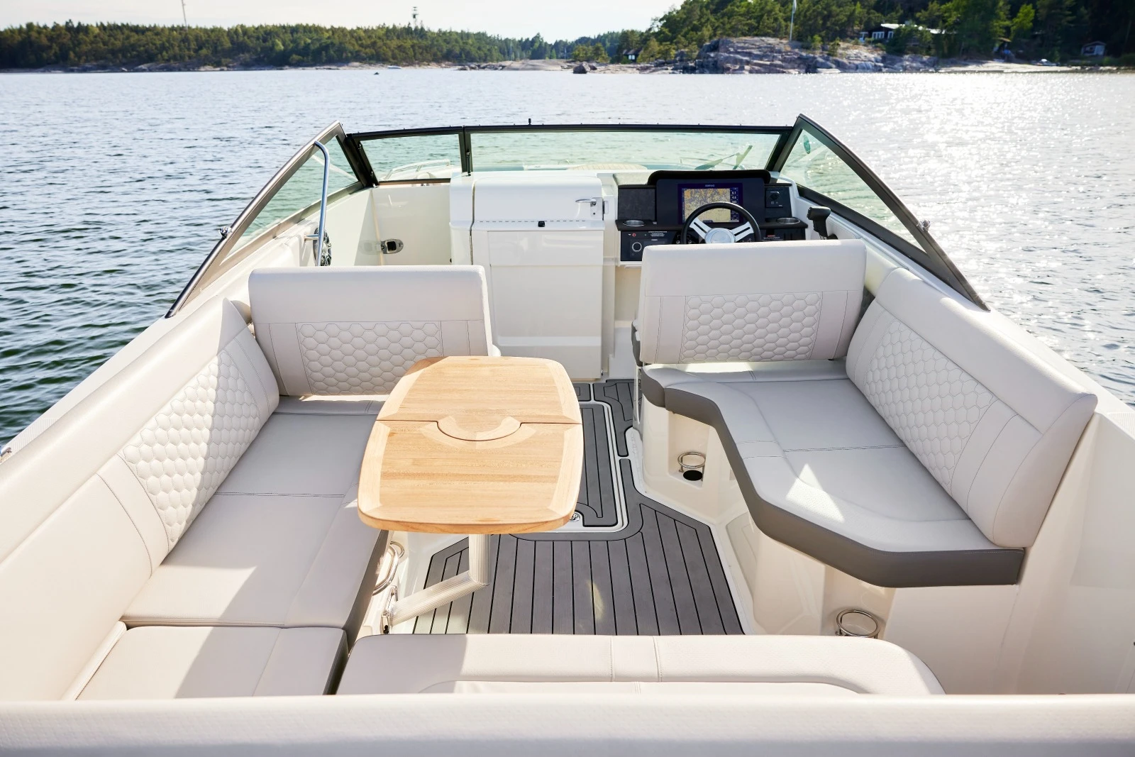   Sea Ray 250SDXO | Mobile.bg   13