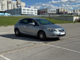 Opel Astra J, снимка 1