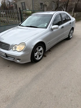 Mercedes-Benz C 200, снимка 7