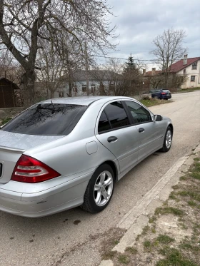 Mercedes-Benz C 200, снимка 11