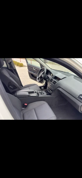 Mercedes-Benz C 220 Нов внос Германия, снимка 15