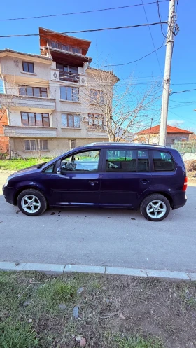 VW Touran Touran 2.0TDI , 140к.с.7-местен, 2007г. - 2250 € / 4400.62 лв. - 82085600 3