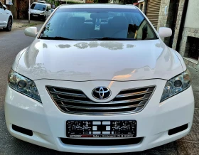������ Toyota Camry