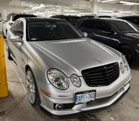 ������ Mercedes-Benz E 55 A...