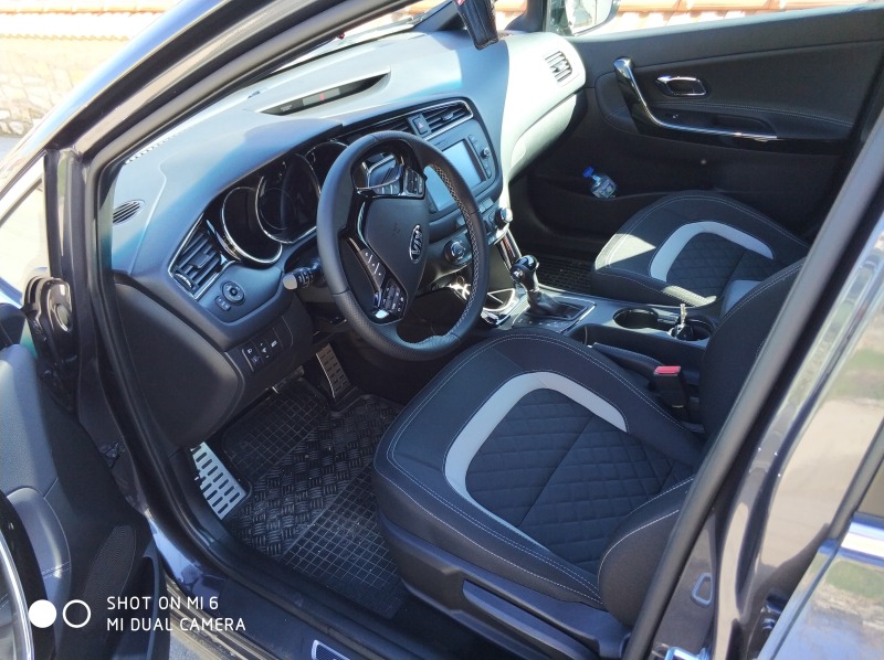 Kia Ceed GTI, снимка 2 - Автомобили и джипове - 46449268