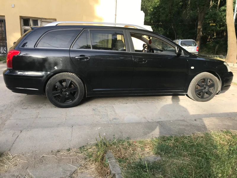 Toyota Avensis 2.0, снимка 11 - Автомобили и джипове - 45060040