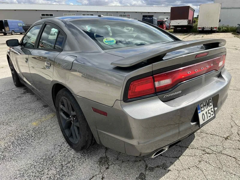 Dodge Charger 3.6 LPG, снимка 13 - Автомобили и джипове - 47074528