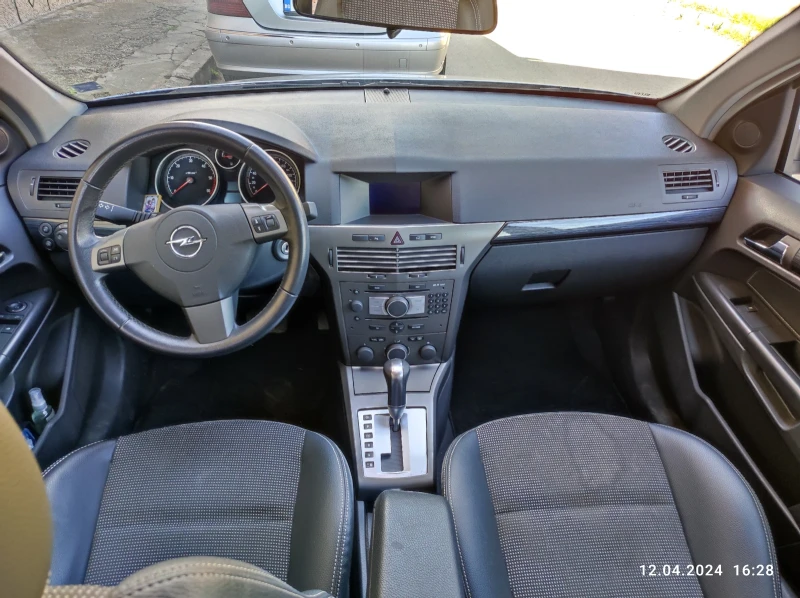 Opel Astra H, снимка 7 - Автомобили и джипове - 47475527