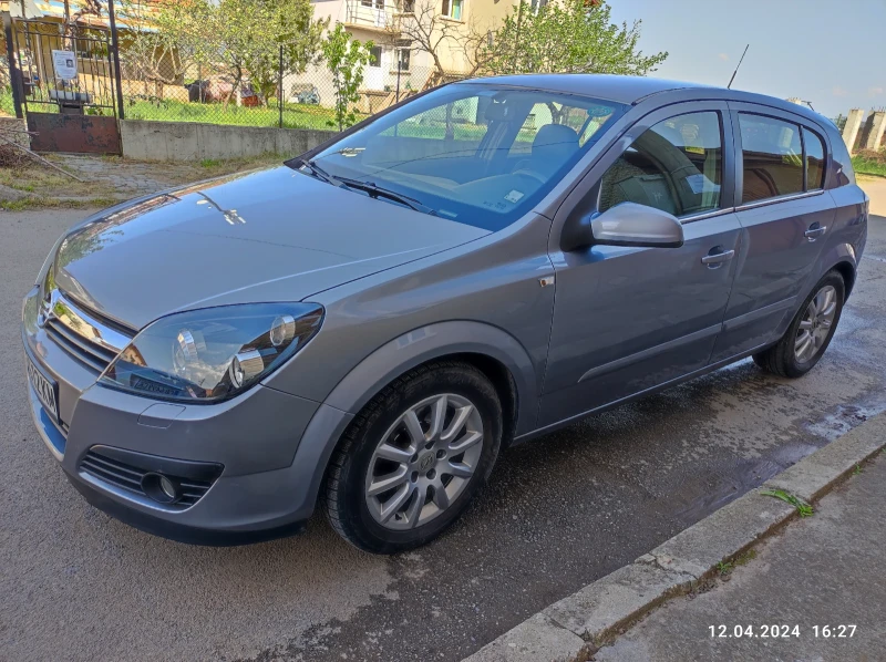 Opel Astra H, снимка 2 - Автомобили и джипове - 47475527