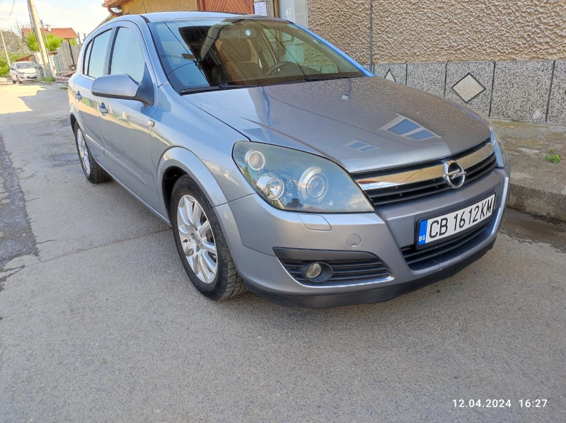 Opel Astra H, снимка 3 - Автомобили и джипове - 47475527