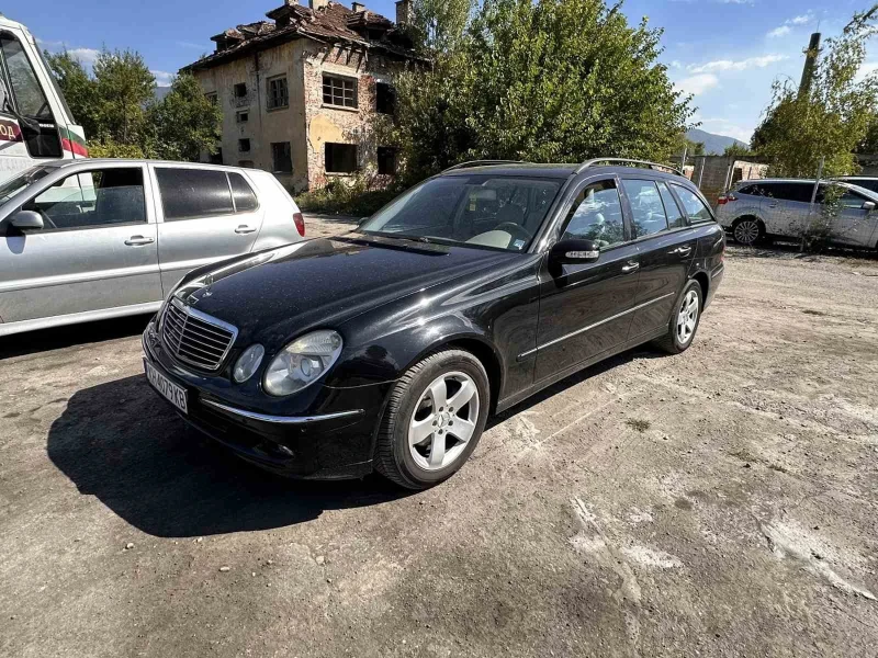 Mercedes-Benz E 270, снимка 1 - Автомобили и джипове - 47851185