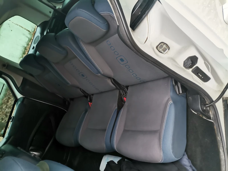 Citroen Berlingo 1.6i, снимка 9 - Автомобили и джипове - 48356238