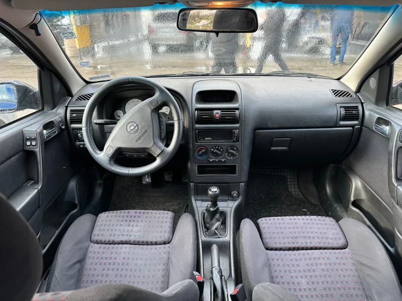 Opel Astra 1.8i SPORT, снимка 12 - Автомобили и джипове - 49288891