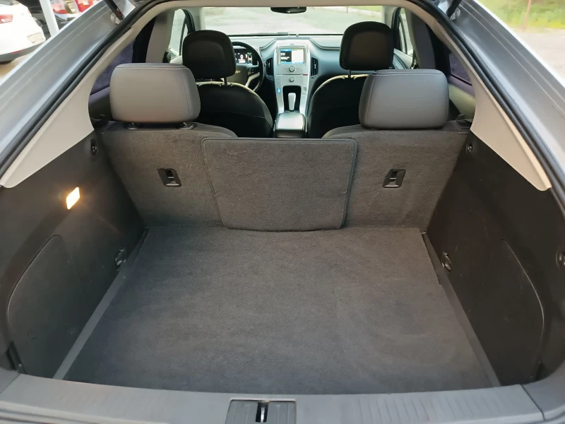 Chevrolet Volt, снимка 16 - Автомобили и джипове - 50197327