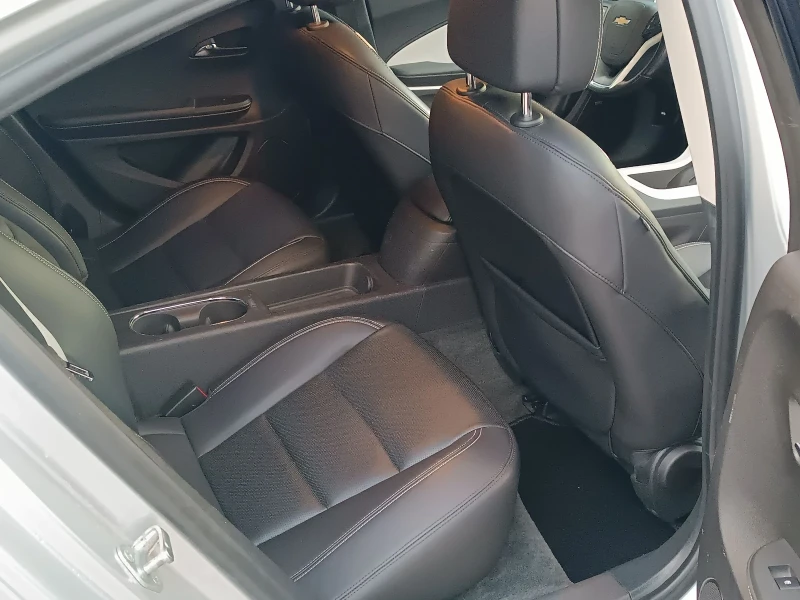 Chevrolet Volt, снимка 15 - Автомобили и джипове - 50197327