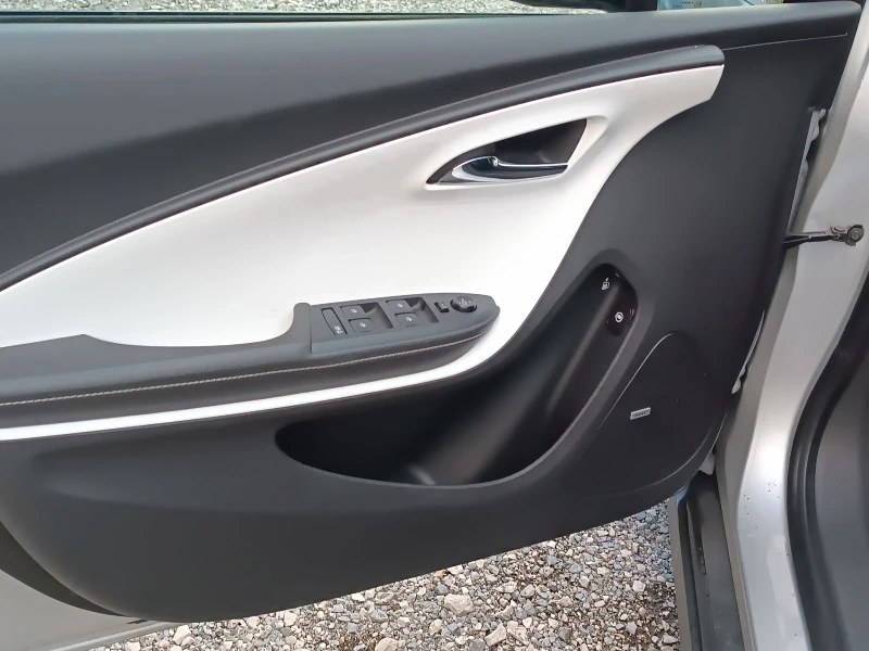 Chevrolet Volt, снимка 7 - Автомобили и джипове - 50197327