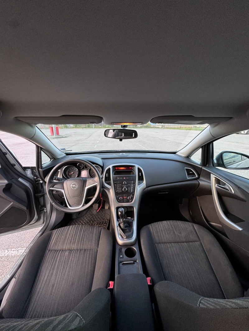 Opel Astra J, снимка 4 - Автомобили и джипове - 52295666