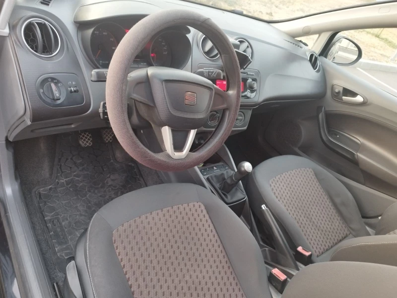 Seat Ibiza, снимка 13 - Автомобили и джипове - 52383753