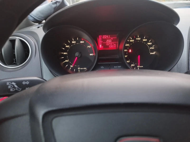 Seat Ibiza, снимка 8 - Автомобили и джипове - 52383753