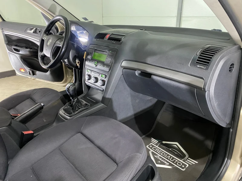 Skoda Octavia, снимка 9 - Автомобили и джипове - 51336565