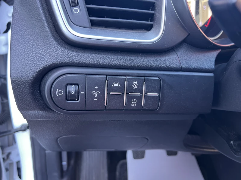 Kia Ceed LX/1.6CRDi/116k.c./6MT, снимка 14 - Автомобили и джипове - 51568505