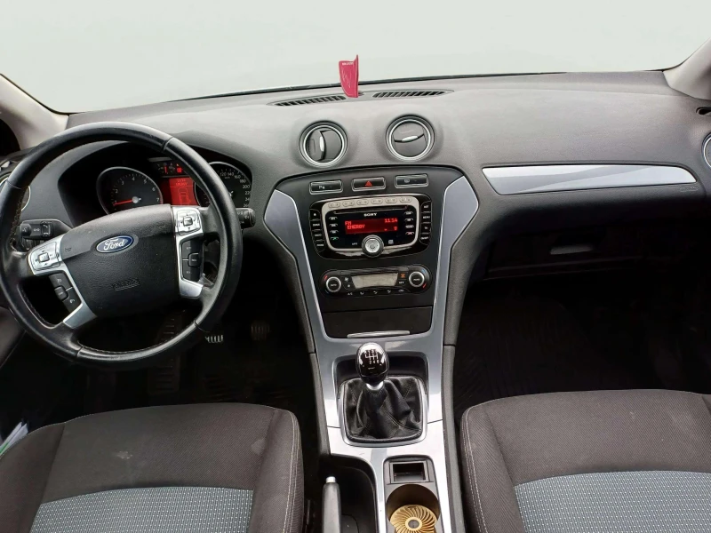 Ford Mondeo 1.6 EcoBoost, снимка 11 - Автомобили и джипове - 52395572