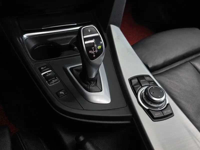BMW 320 d, снимка 9 - Автомобили и джипове - 54589966