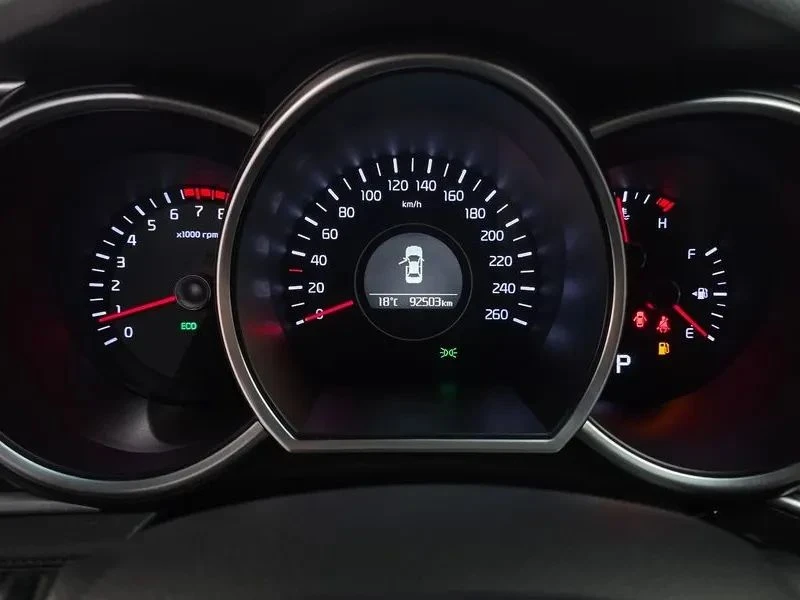 Kia K5, снимка 8 - Автомобили и джипове - 56706568