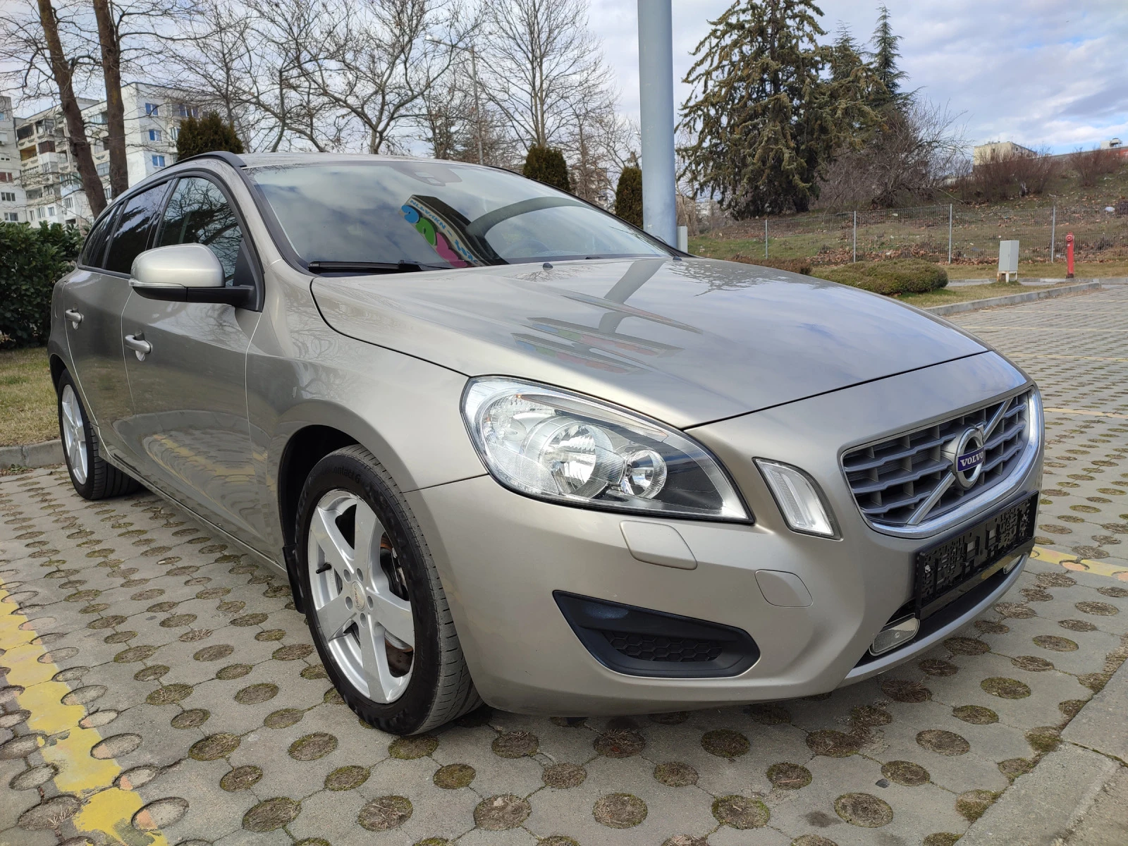 Volvo V60 1.6 D кожа - изображение 3