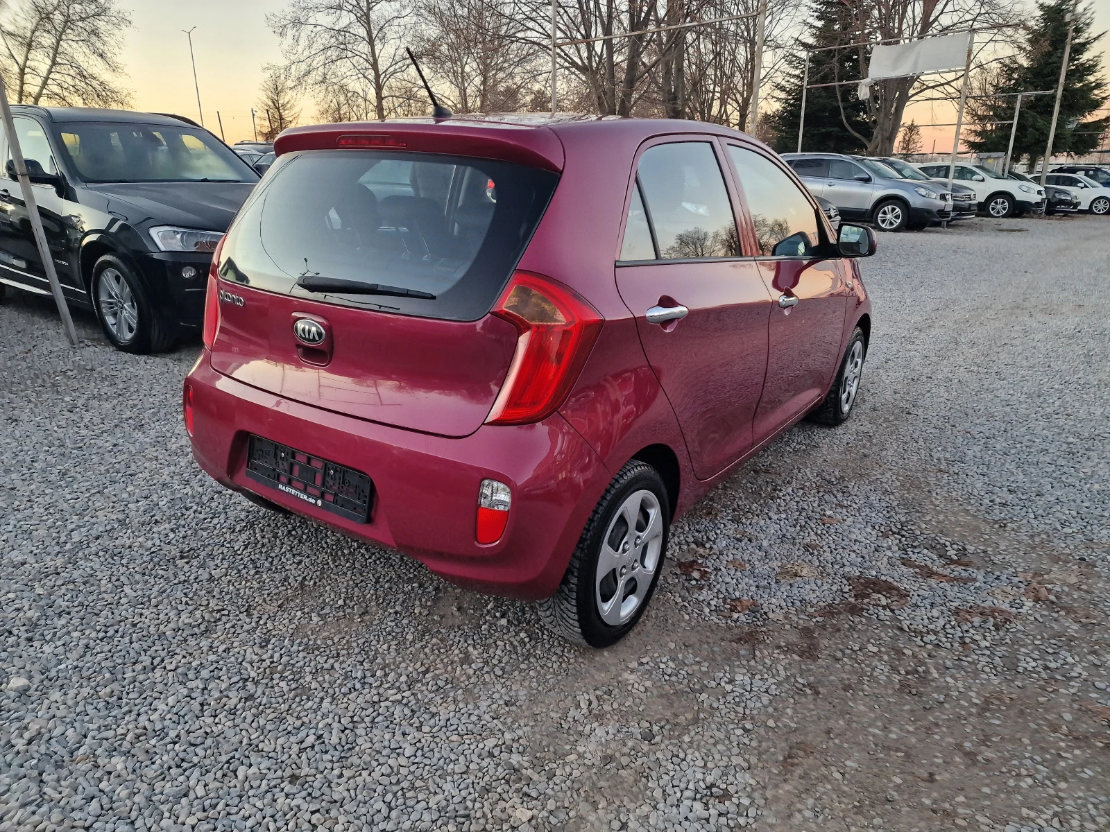 Kia Picanto 1.0i-70k.s-СЕРВИЗНА ИСТОРИЯ-EURO 5 - изображение 4