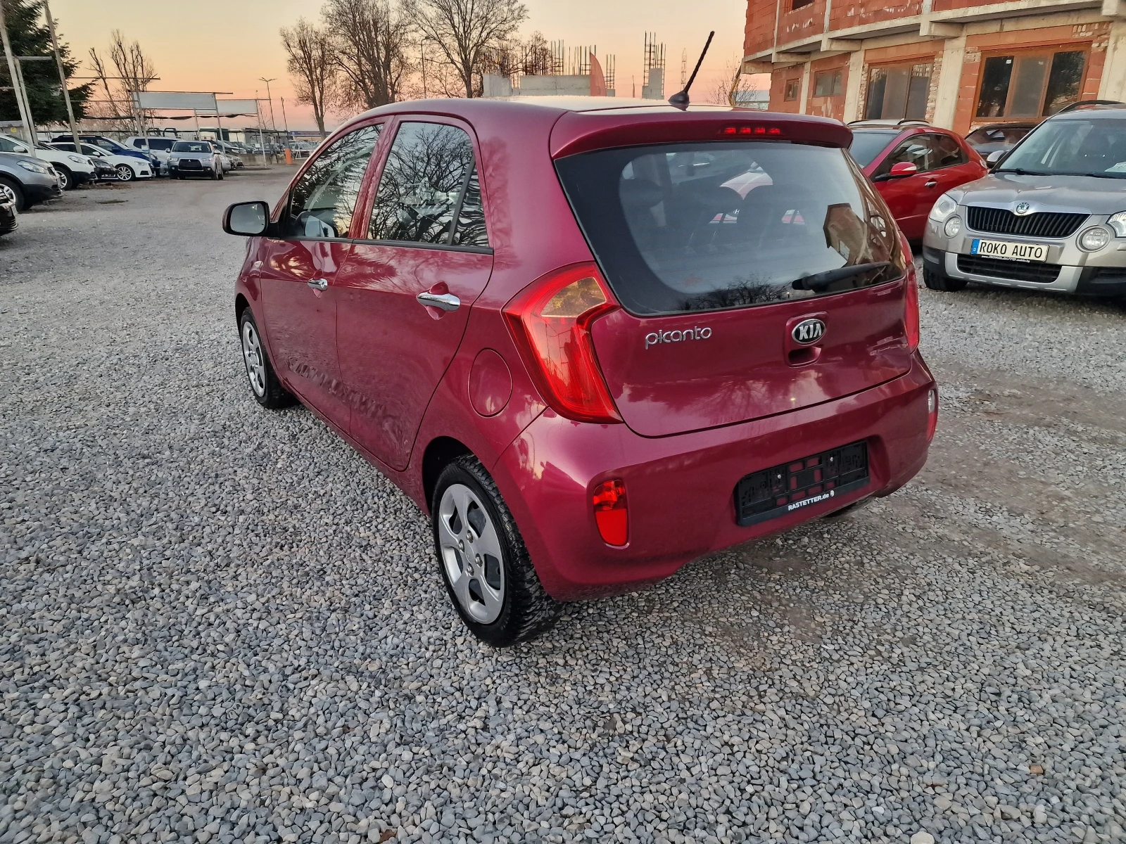 Kia Picanto 1.0i-70k.s-СЕРВИЗНА ИСТОРИЯ-EURO 5 - изображение 6